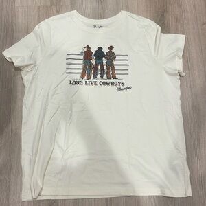 NWOT Women’s Wrangler Tee